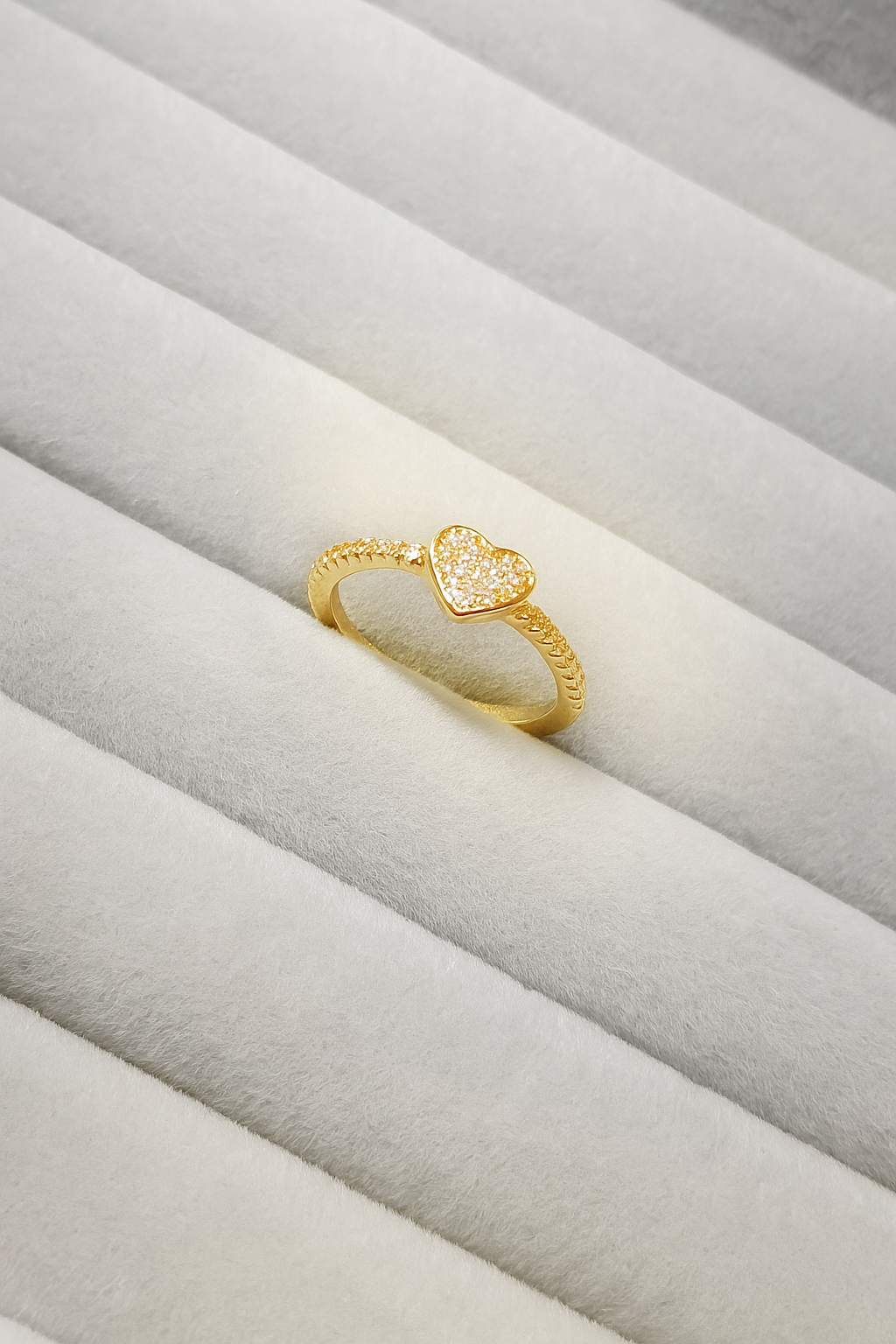Golden Gleam Heart Ring