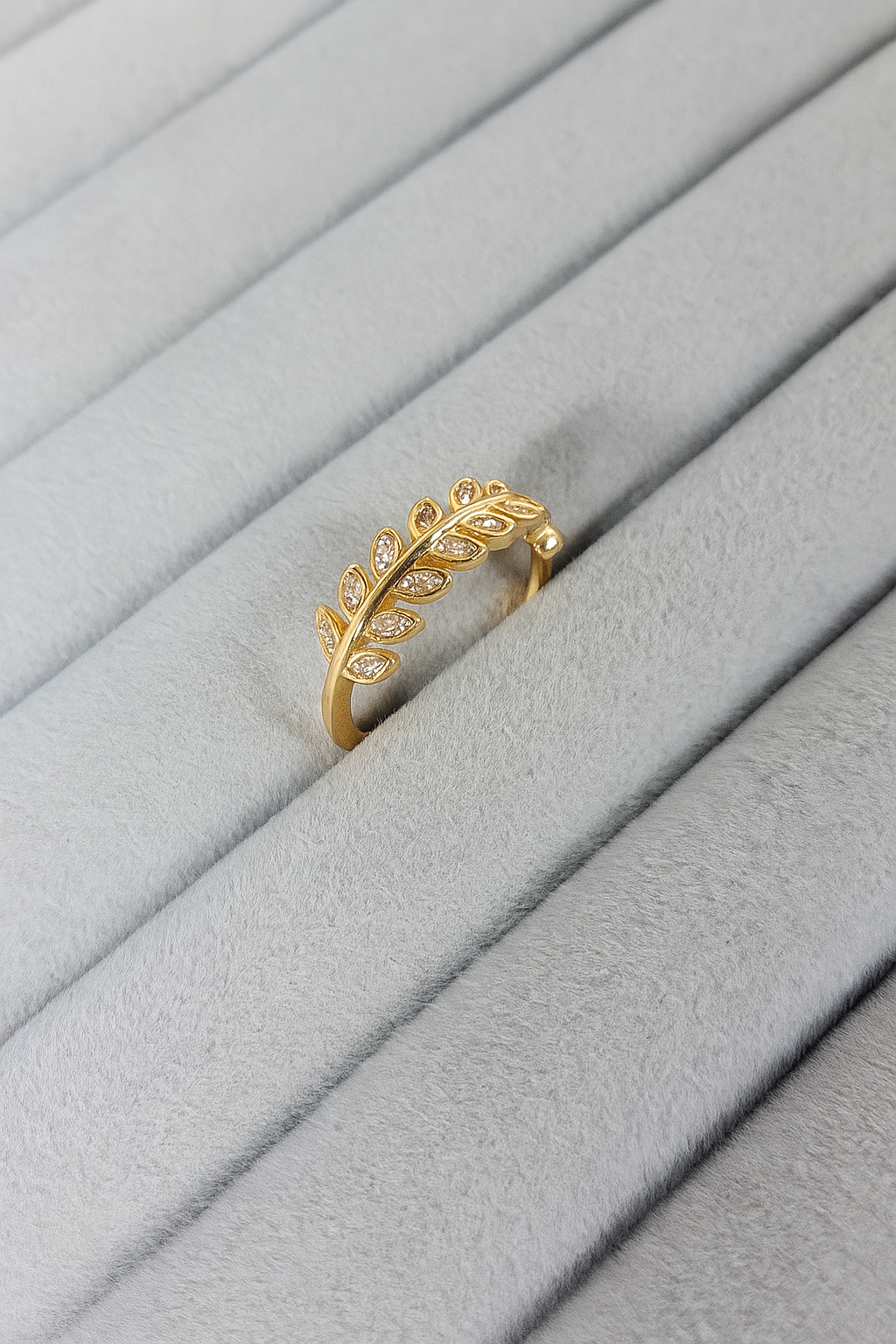 Golden Bloom Leaf Ring