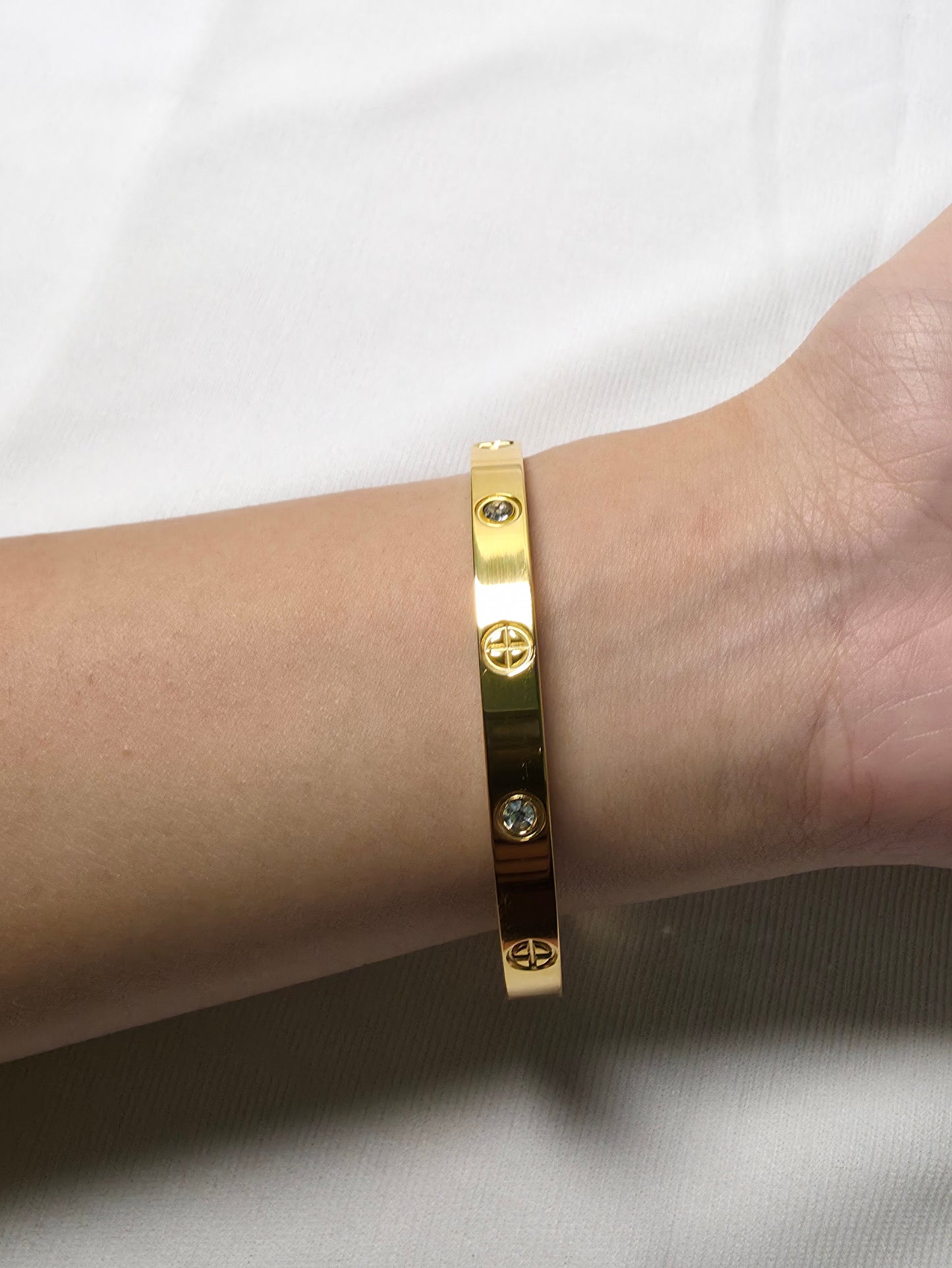 Eterna Shine Bangle