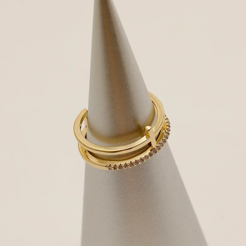 The Horizon Ring
